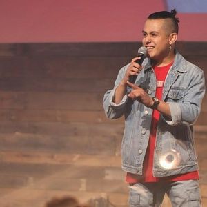 Meet your Posher, Aaron